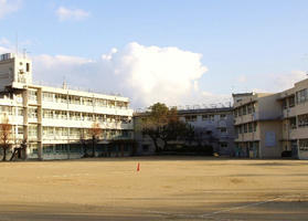 堺市立東深井小学校の画像1