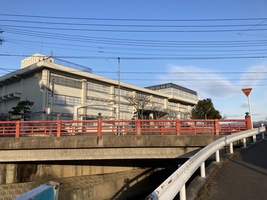 柏原市立柏原小学校の画像1